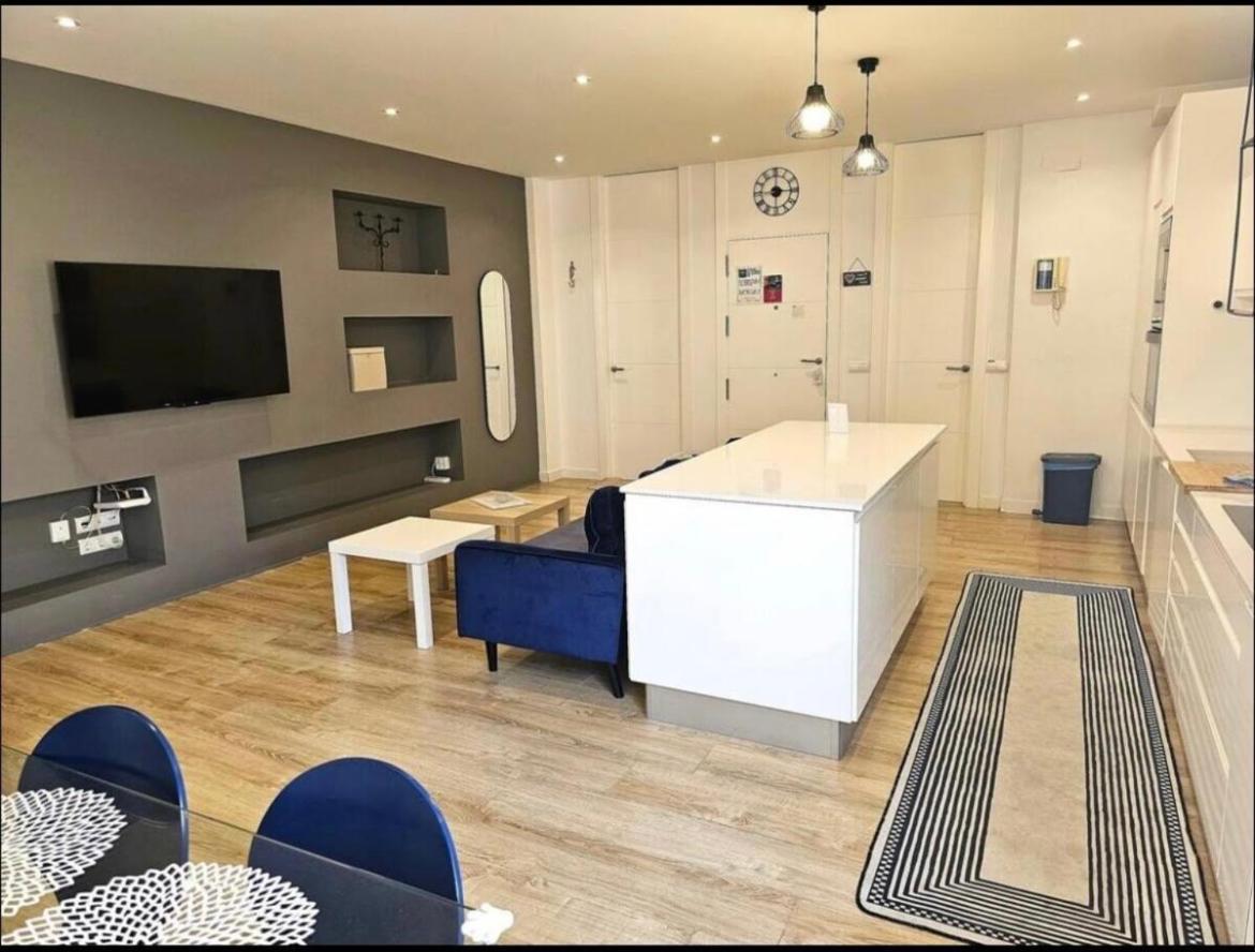 Appartement Ampio 2 Al Centro E 15 Minuti Dalla Spiaggia,la Casa Di Ceffo *